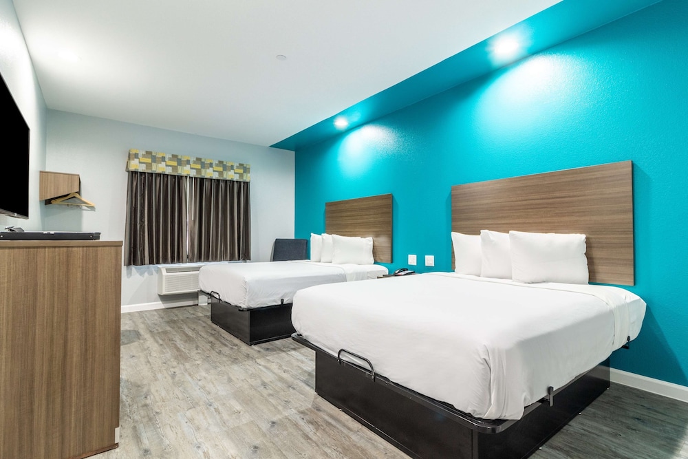 Americas Best Value Inn and Suites Kingwood IAH Airport - photo 5