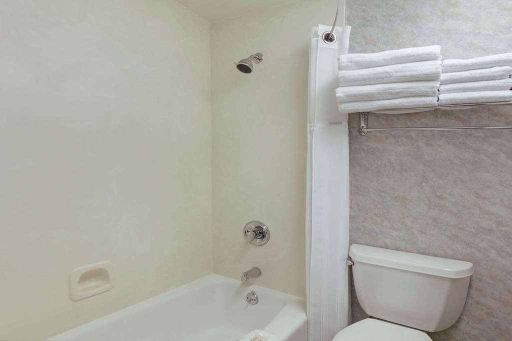 Travelodge by Wyndham Redding CA - photo 5