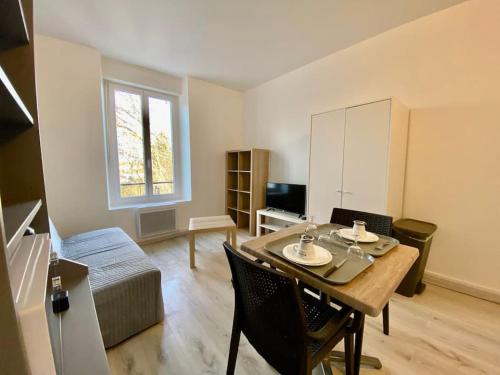 105 Studio Immeuble Perseverance — hotel in Conflans-En-Jarnisy