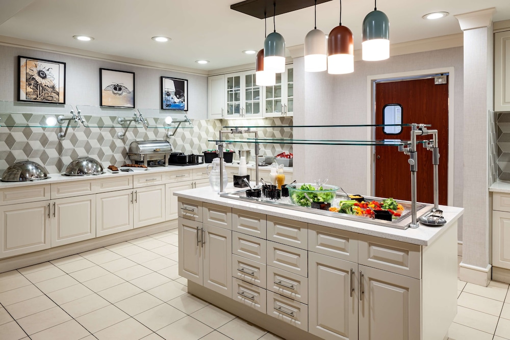Homewood Suites by Hilton Gainesville - photo 32