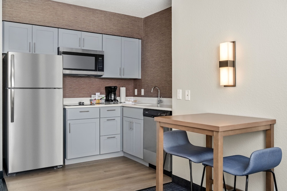 Residence Inn by Marriott Chicago Naperville Warrenville - photo 8