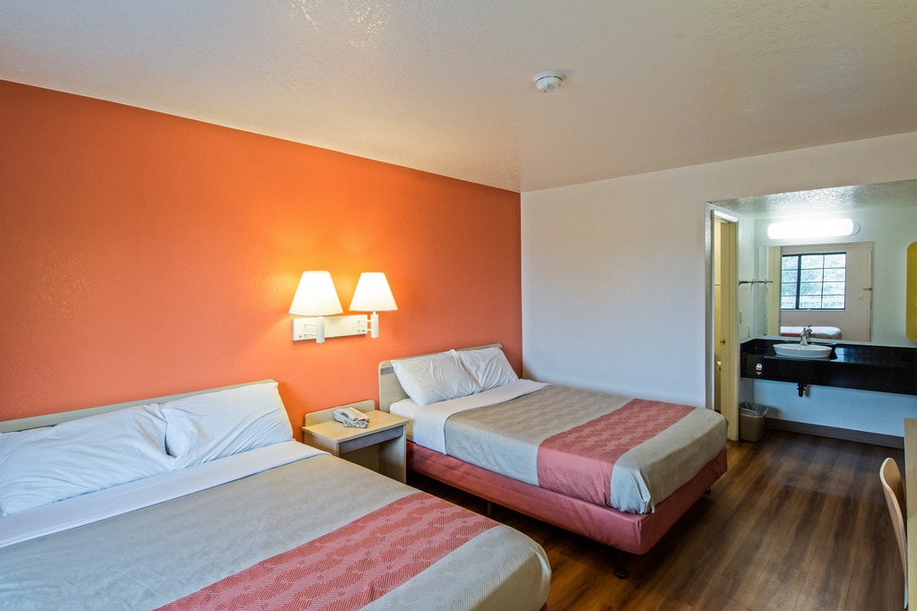 Motel 6 Redding CA South - photo 18