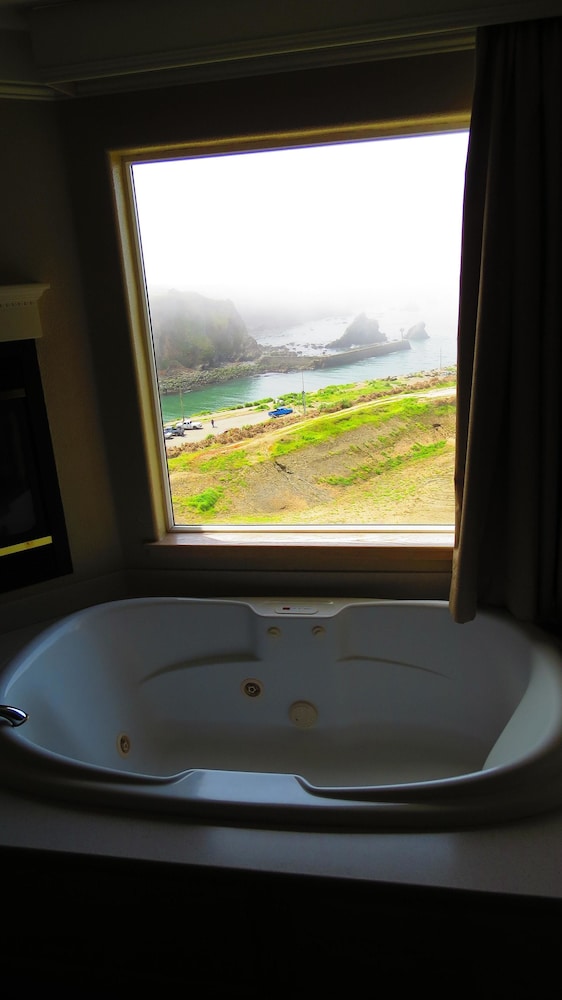 North Cliff Hotel - photo 26