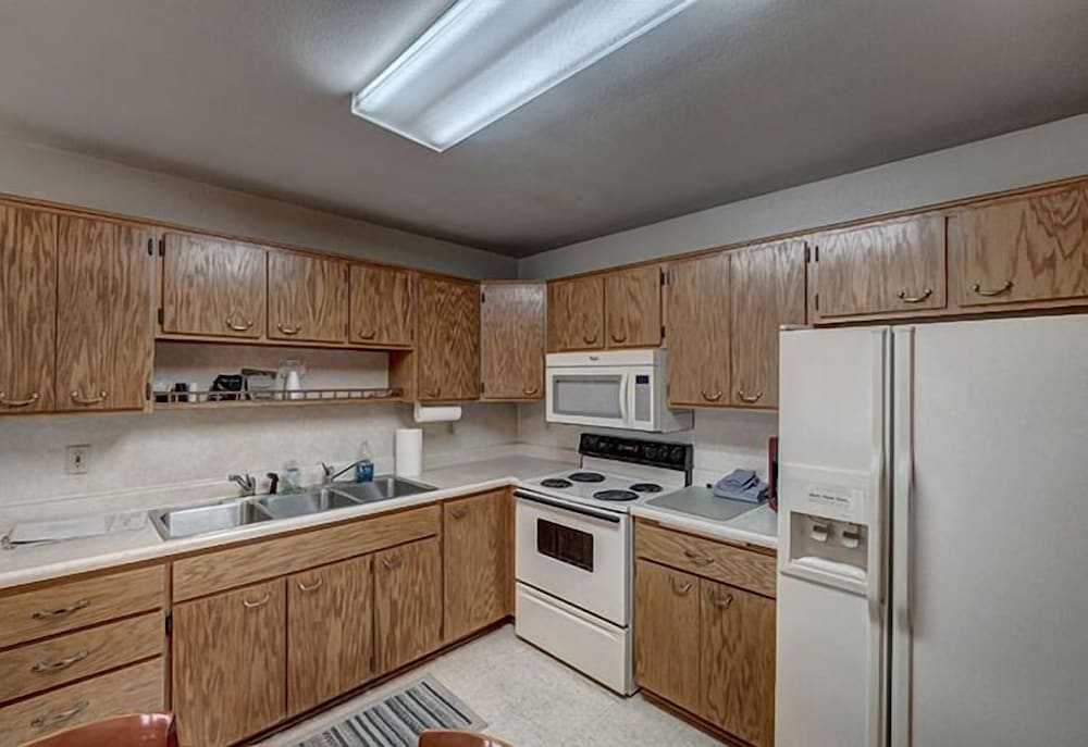 Canyon Lake Resort - photo 25