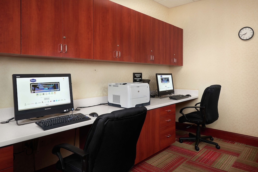Hampton Inn & Suites Roswell - photo 31