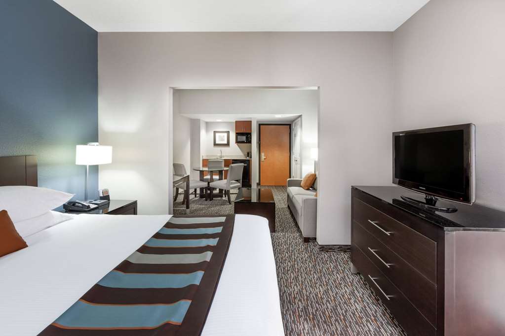 Wingate by Wyndham Sylvania Toledo - photo 16