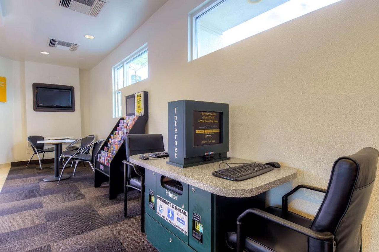 Studio 6 Suites Las Vegas NV Tropicana - photo 11