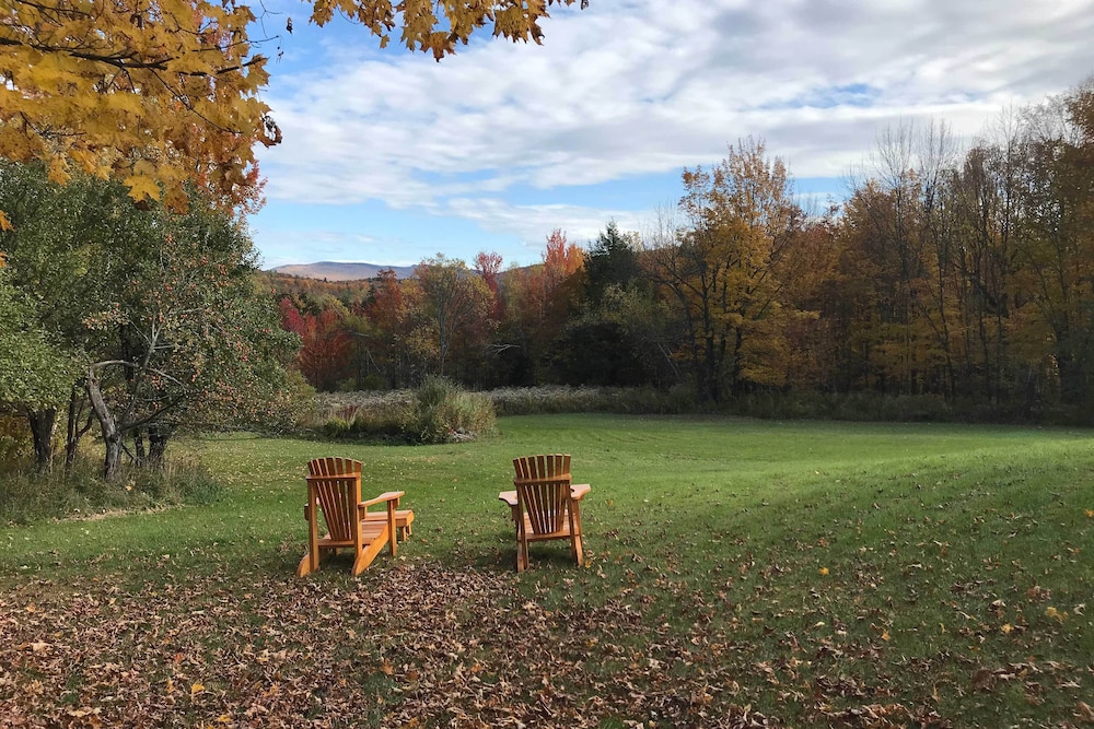 Upscale Montgomery Cabin Near Jay Peak Resort - photo 29