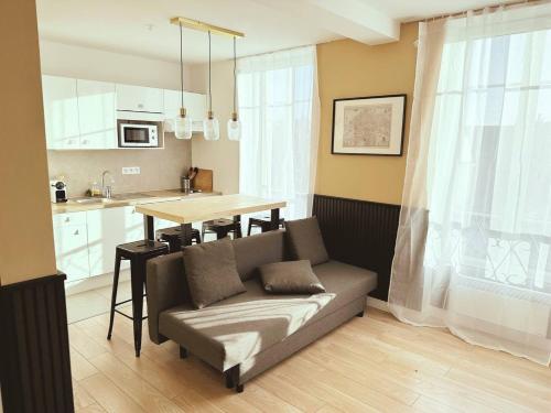 Lovely Paris 6 Pers Wifi in Chatou, France