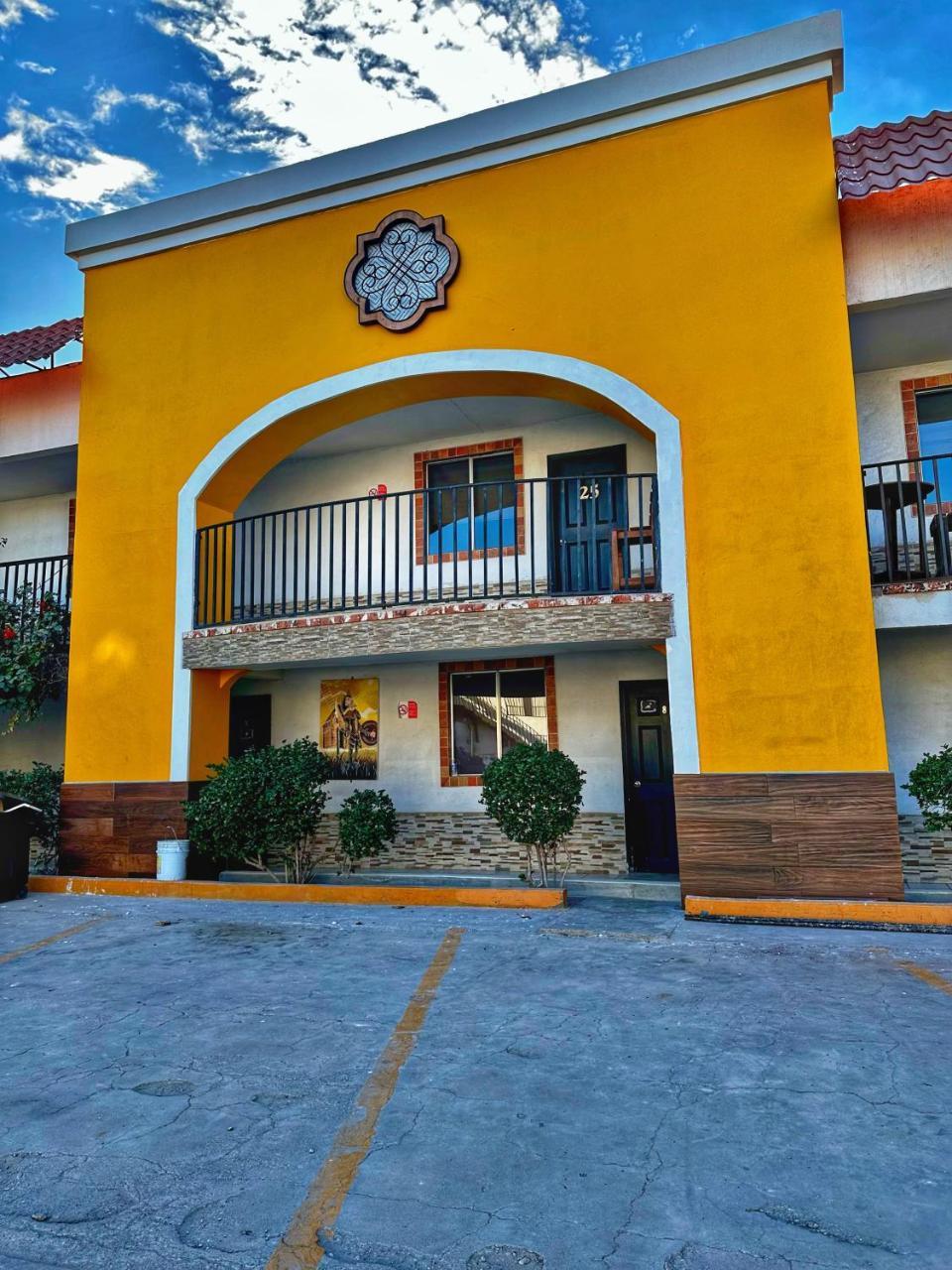 Hotel Dial — 4-Star Luxury Hotel in Guadalupe Victoria, Mexico