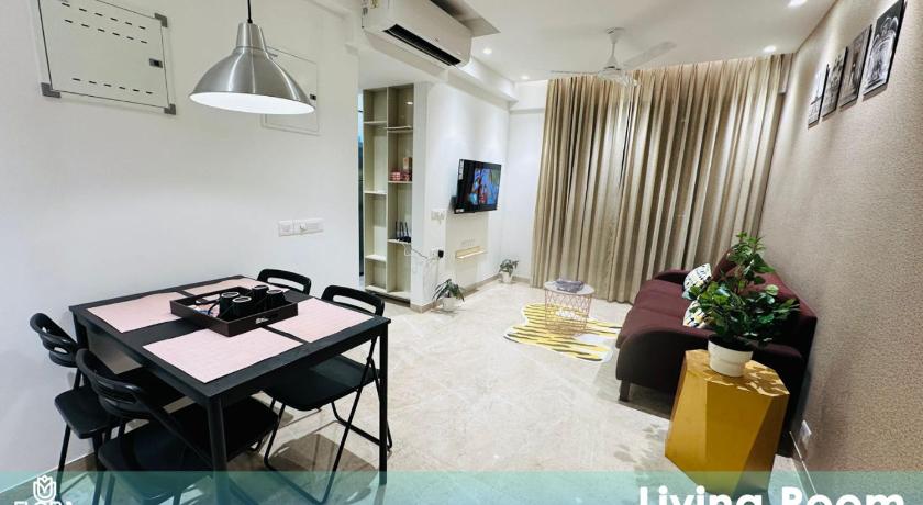 1BR Mumbai theme Apartment In Powai by Florastays