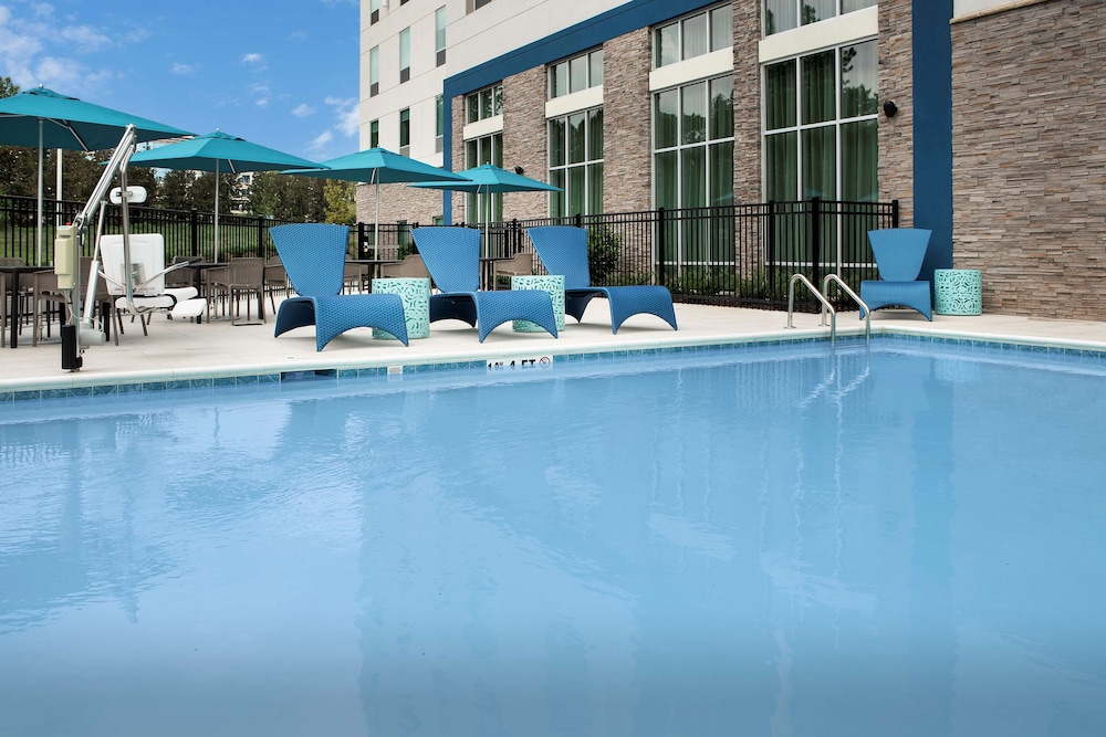 Hampton Inn & Suites Charlotte Airport Lake Pointe - photo 20