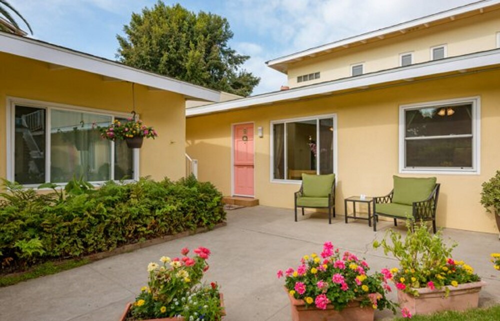 Beach House Inn - photo 77