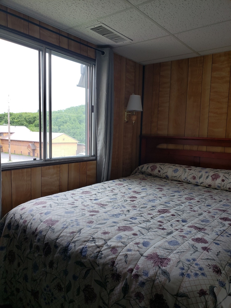 Keystone Hotel - photo 10