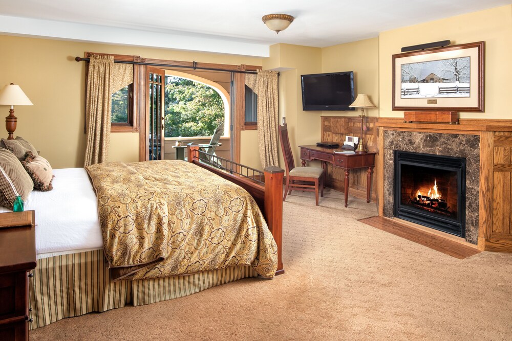 Bob Timberlake Inn at Chetola Resort - photo 5