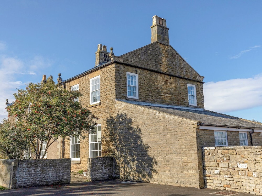 Apartment 1 Sneaton Hall