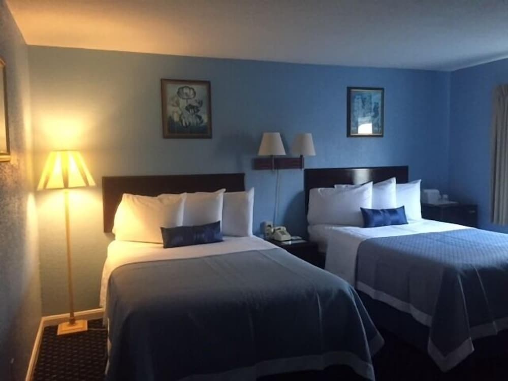 Days Inn by Wyndham Cleveland Lakewood - photo 14