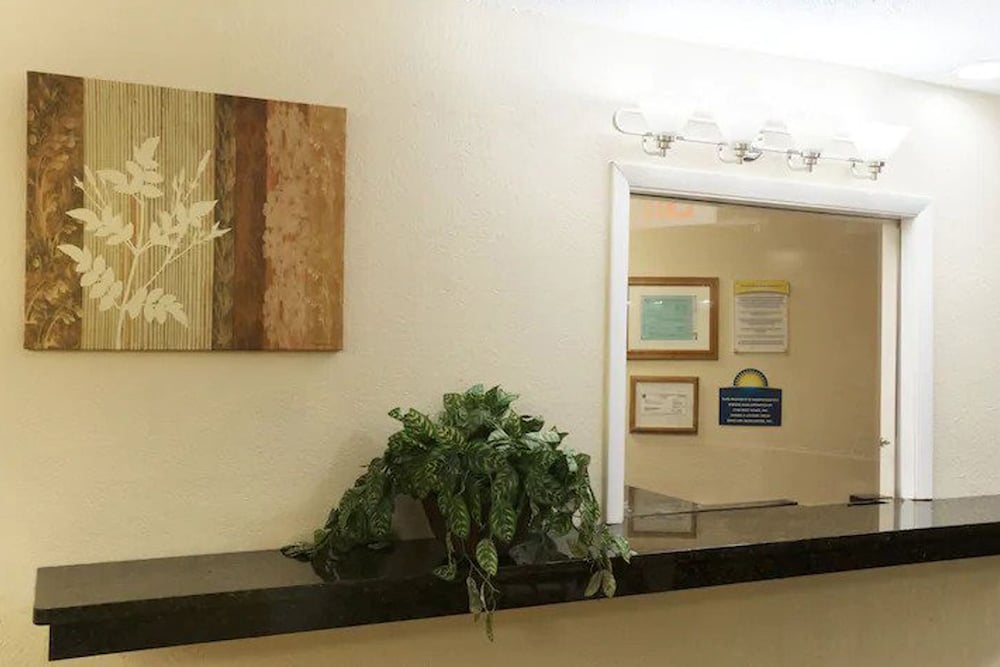 Norwood Inn & Suites by BlissPoint Post Rd Indianapolis - photo 47