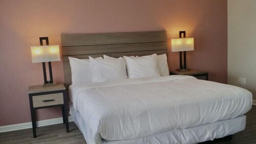 Econo Lodge Inn & Suites Abilene East District - photo 19