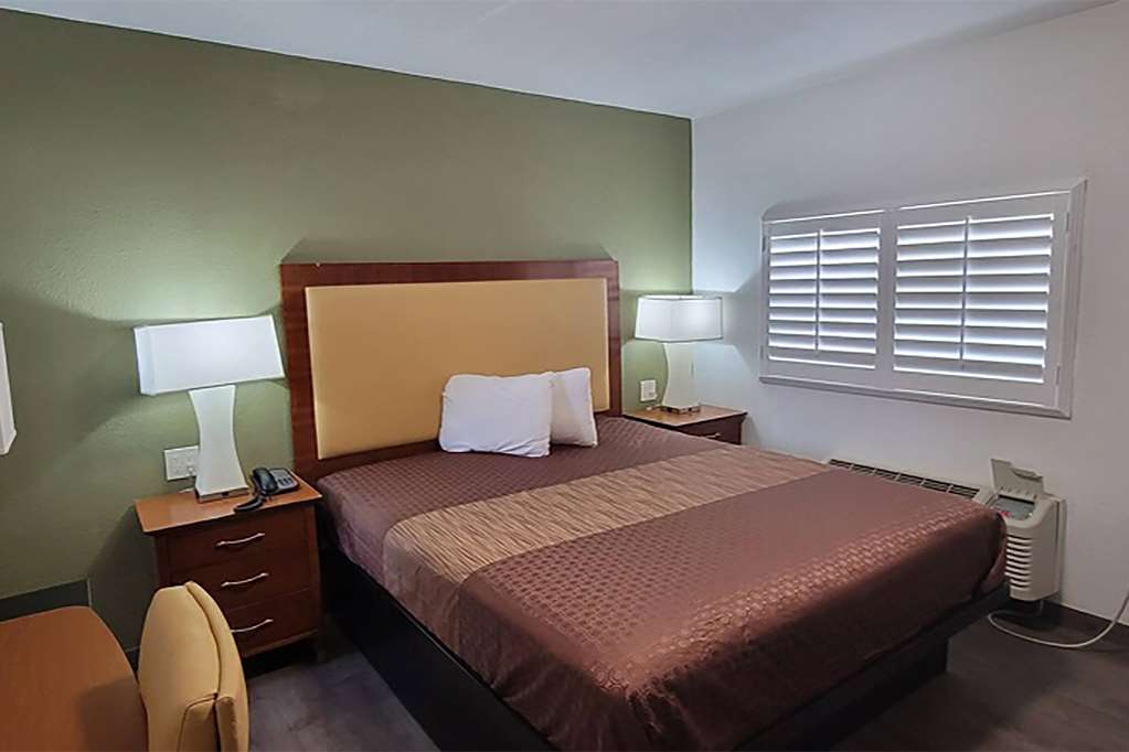 Super 8 by Wyndham El Centro North - photo 10