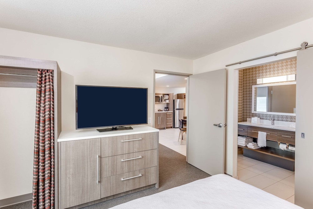 Home2 Suites by Hilton Indianapolis Northwest - photo 17