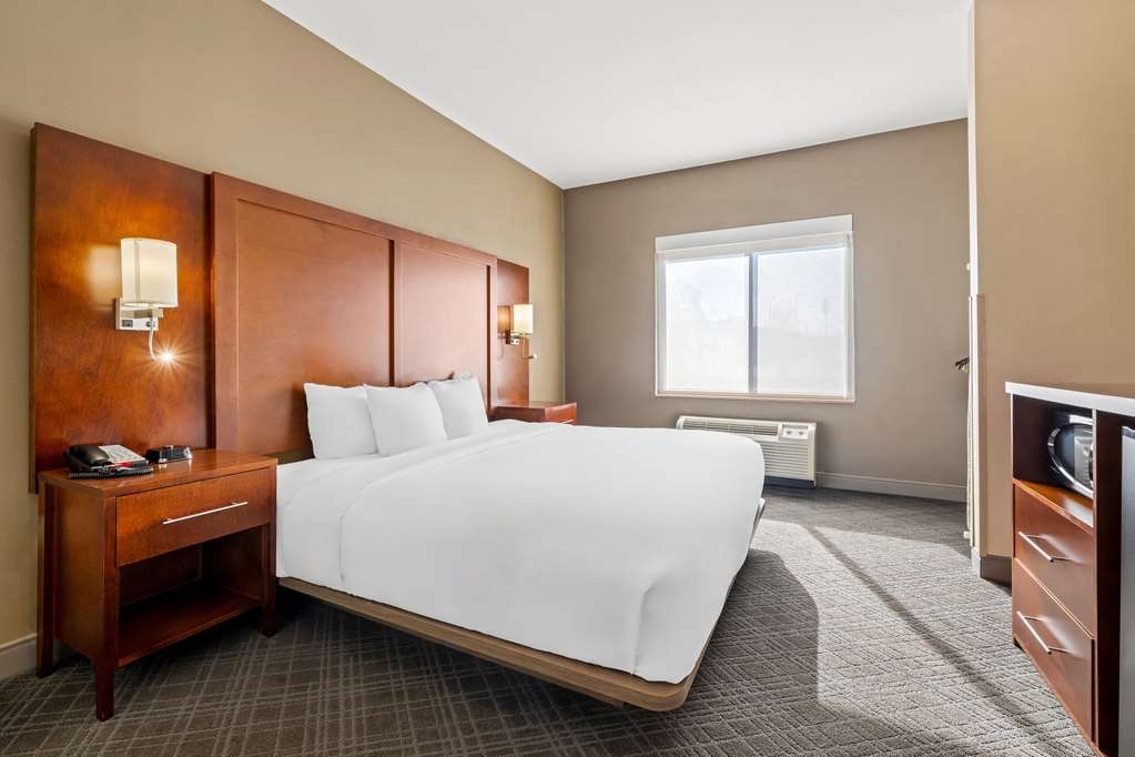 Comfort Suites Cullman I 65 Exit 310 - photo 17