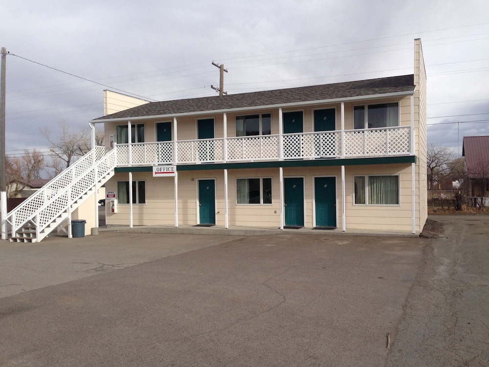 Trout Montana Motel - photo 57