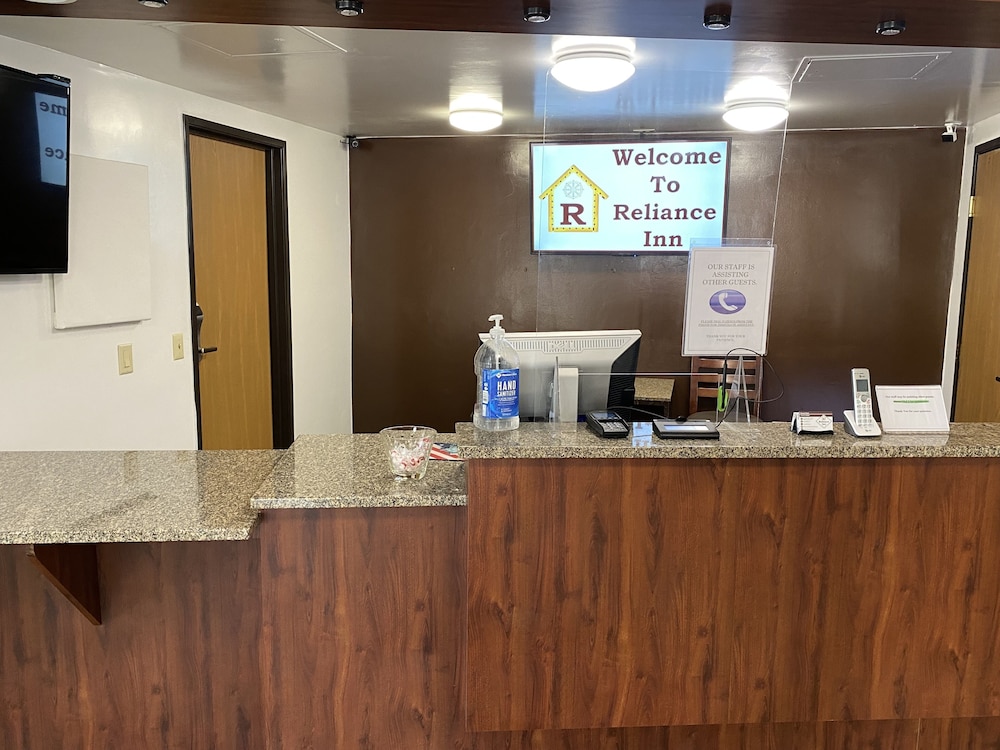 Reliance Inn - photo 3