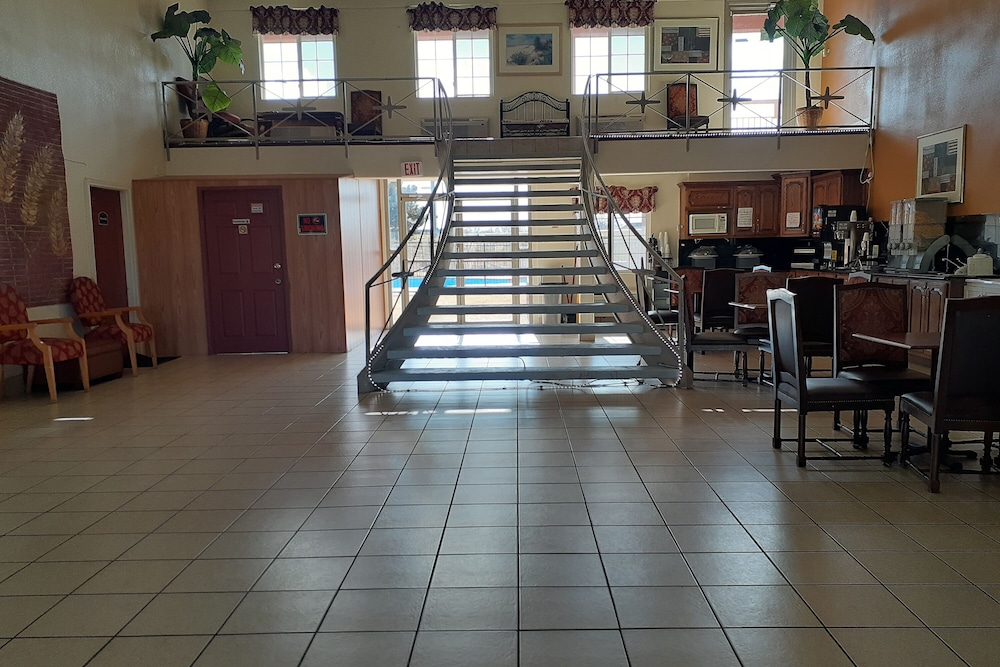Howard Johnson Inn Salina Kansas - photo 28