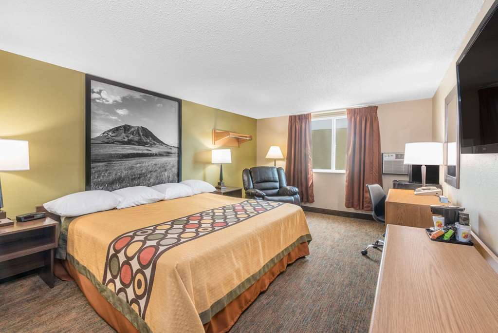 Super 8 by Wyndham Pierre SD - photo 8