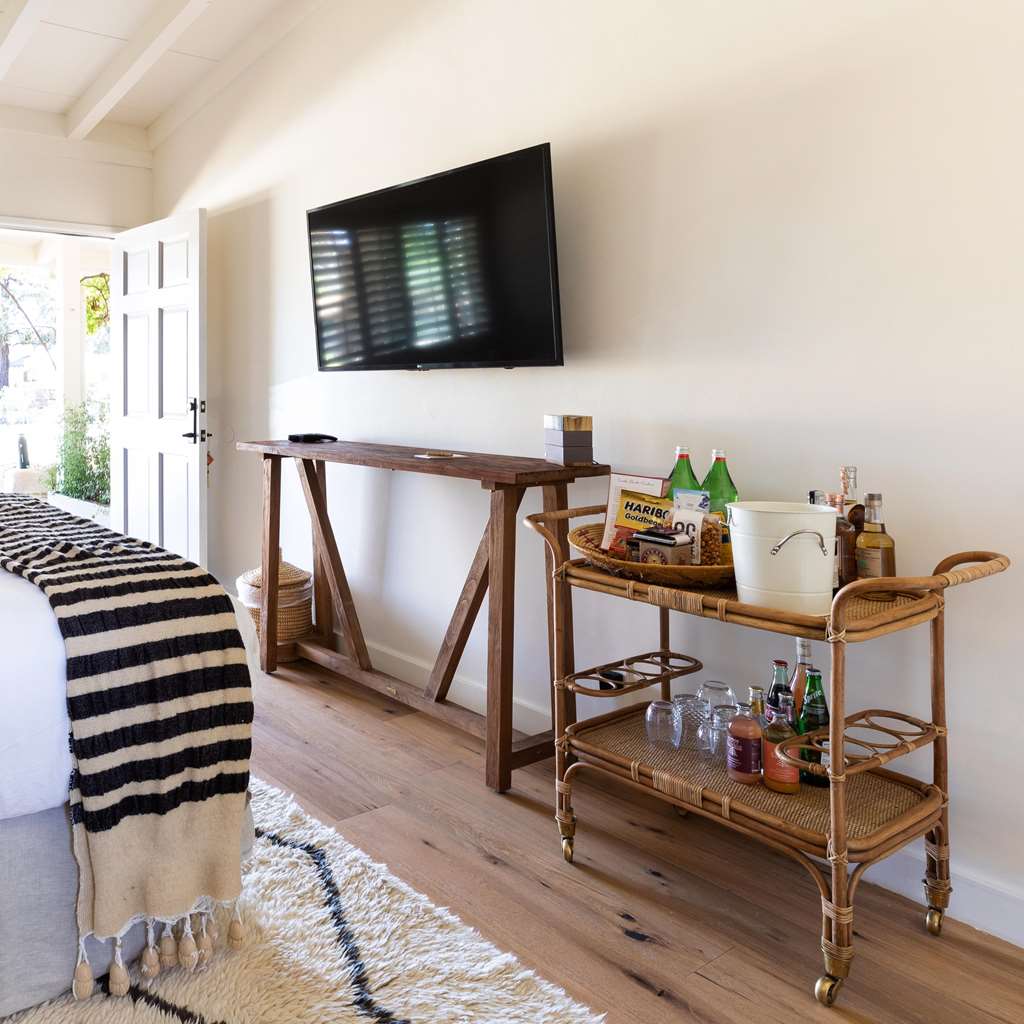 Hotel Ynez - photo 19