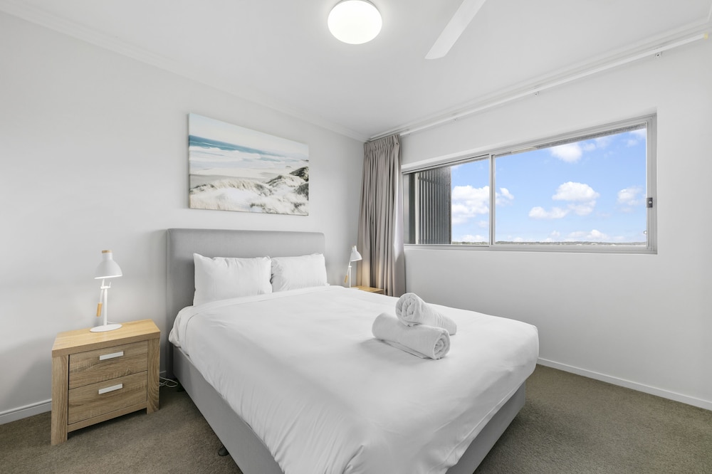 Broadwater and Saltwater on the Peninsula. — hotel in Birtinya