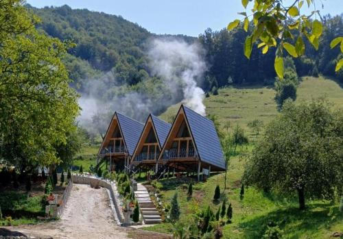A Frame Bella - carbon neutral hotel in Zavoi