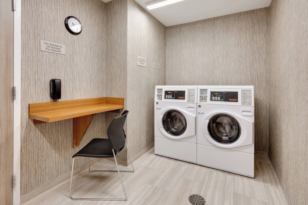 Springhill Suites Dallas Mansfield - photo 17