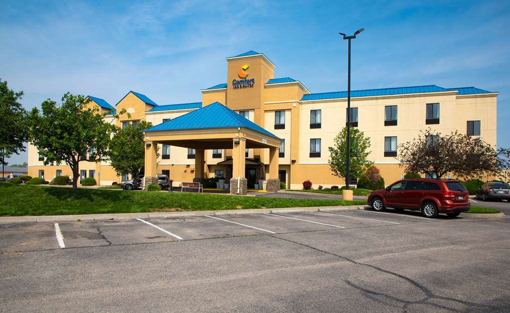 Comfort Inn & Suites Hutchinson - carbon neutral hotel in Hutchinson