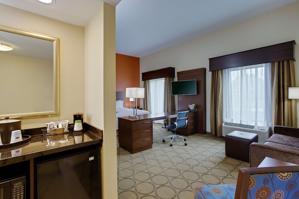 Hampton Inn & Suites Philadelphia Bensalem - photo 12