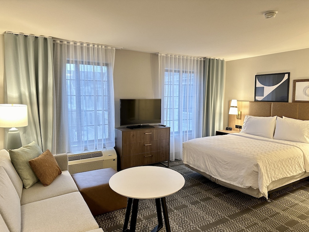 Staybridge Suites Milwaukee West Oconomowoc by IHG - photo 12