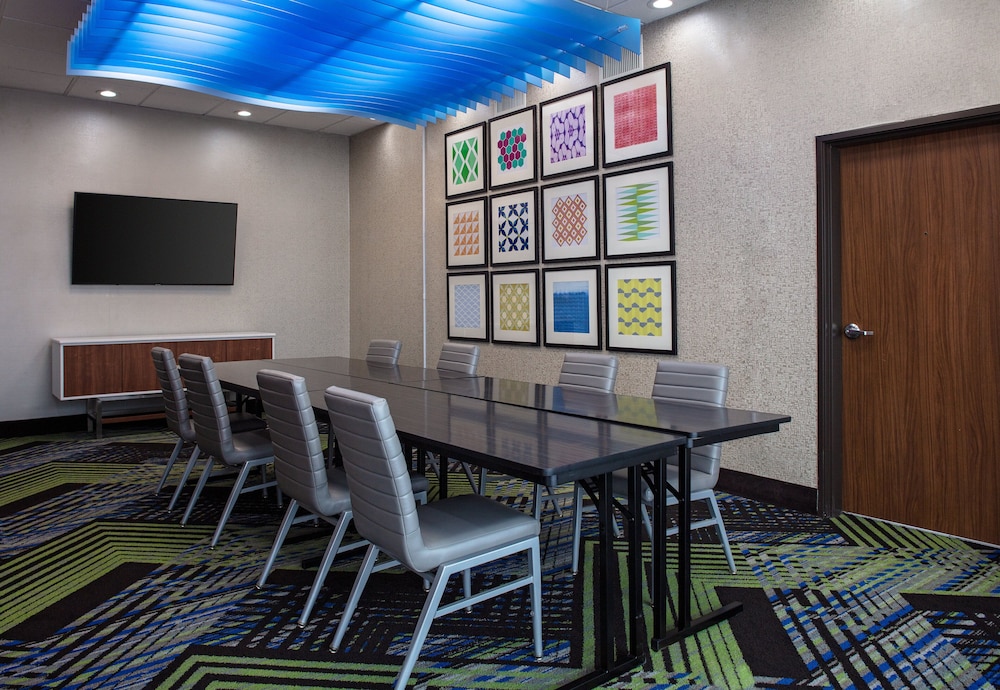 Holiday Inn Express and Suites El Paso North by IHG - photo 39