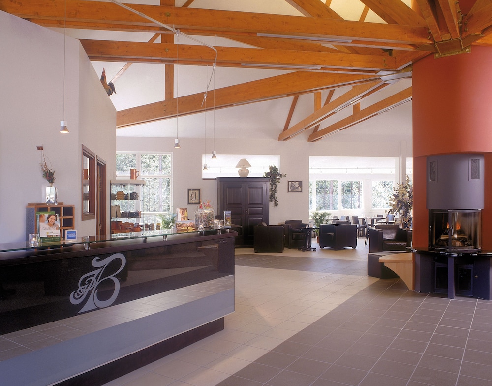 Hôtel Restaurant La Vallée Noble proche Eguisheim Colmar — hotel in Soultzmatt