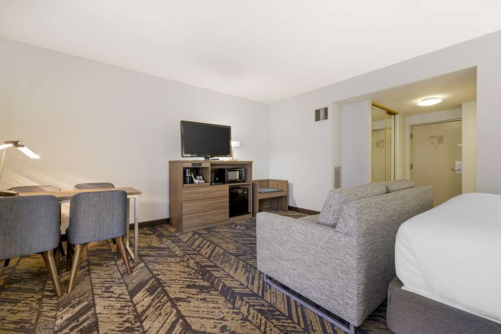 Best Western Plus Bayside Inn - photo 17