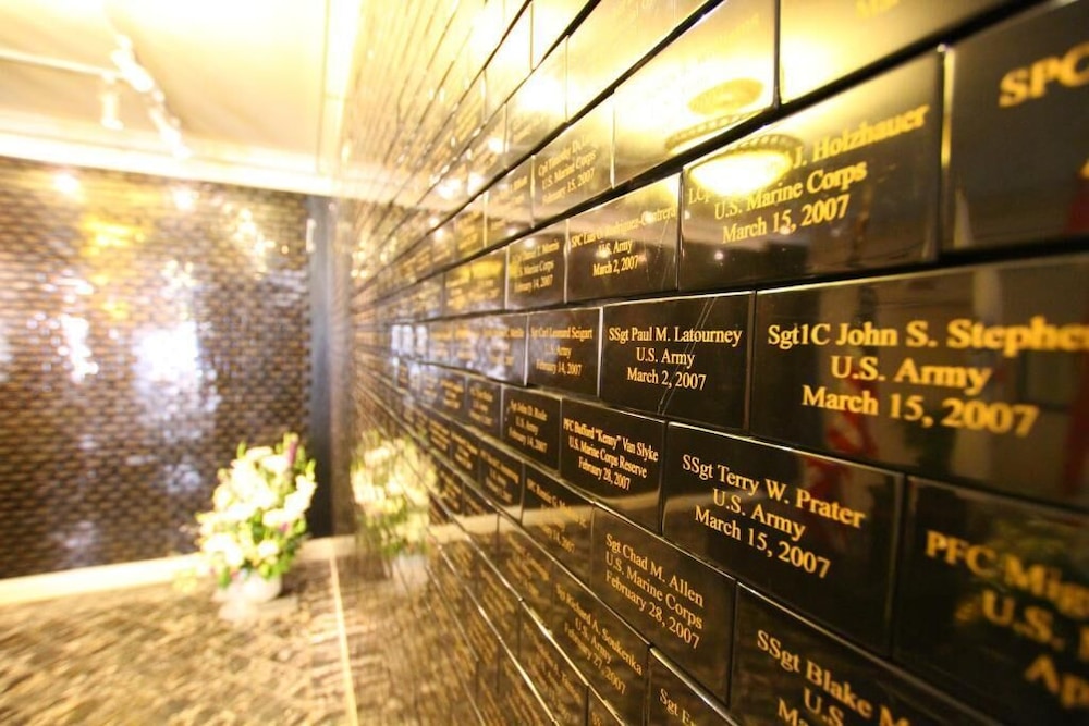 Marine's Memorial Club - photo 29