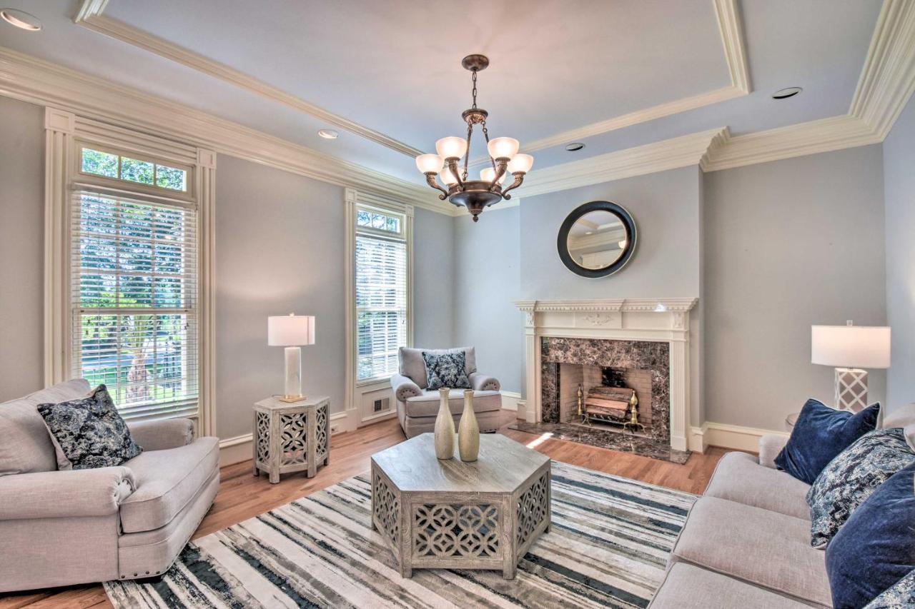 Buford Mansion With Pool About 14 Mi To Lake Lanier — Buford