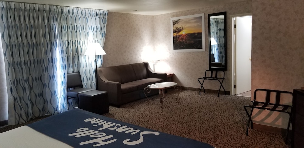 Days Inn & Suites by Wyndham Trinidad - photo 10