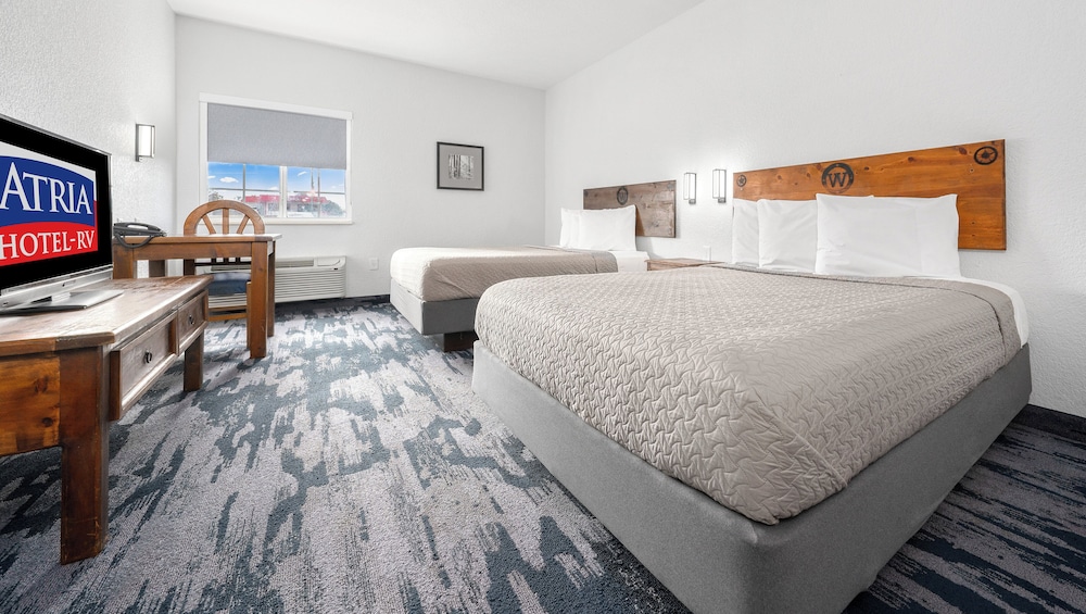 Atria Hotel and RV McGregor - photo 16