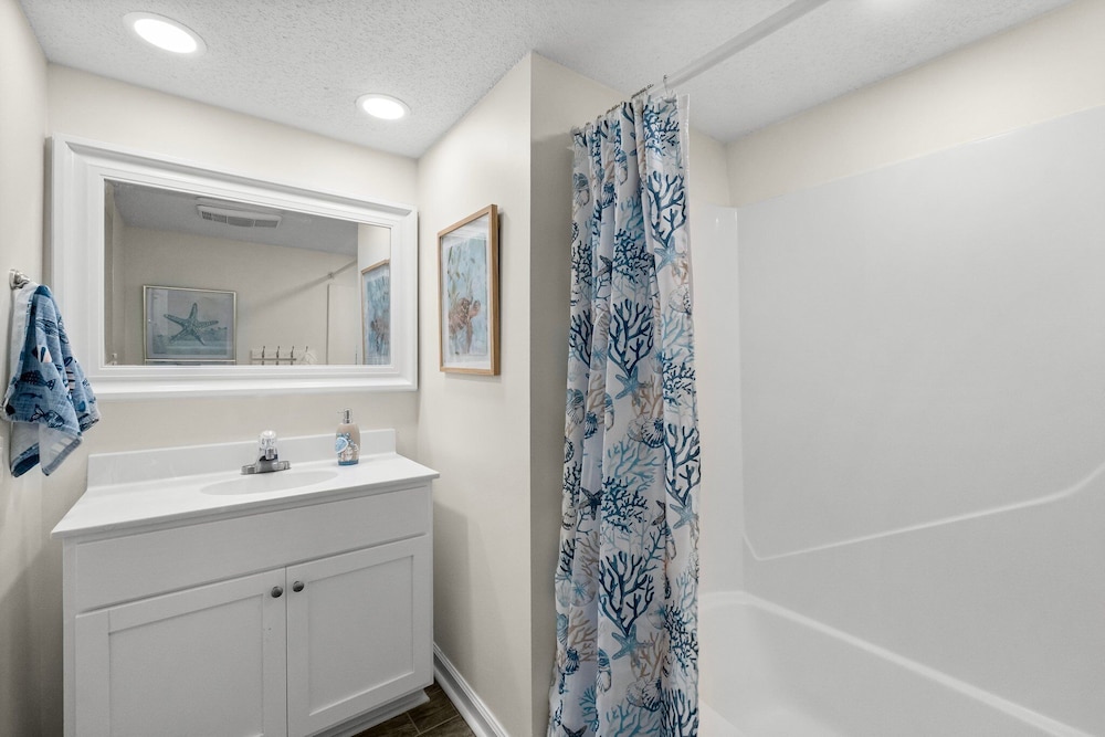 Sandpiper Beacon Beach Resort - photo 421