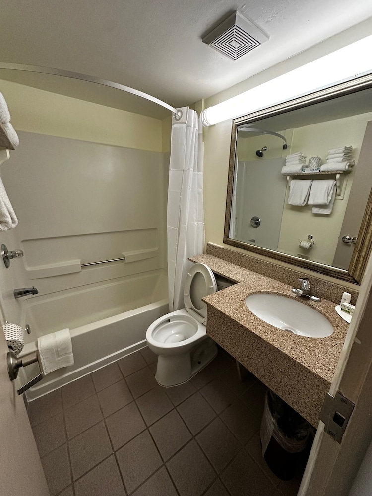 Ramada by Wyndham Virginia Beach - photo 34