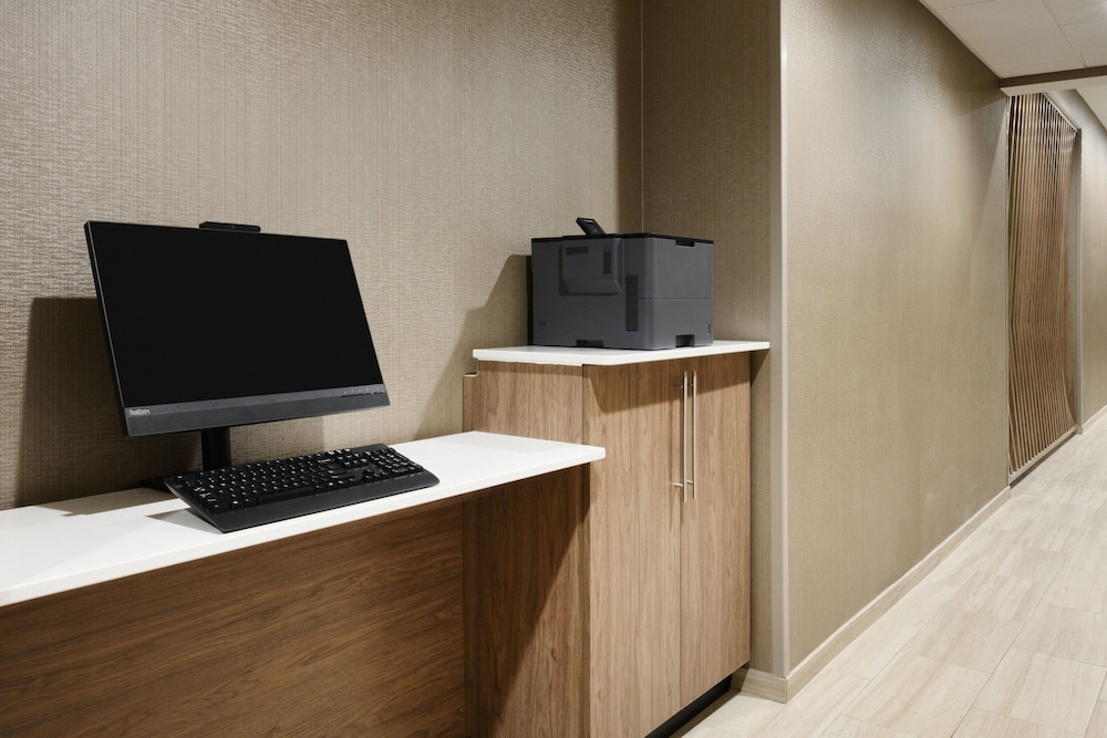 SpringHill Suites by Marriott Dothan - photo 18