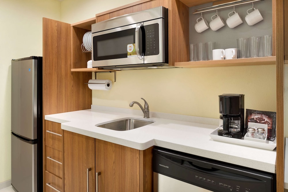 Home2 Suites by Hilton Charlotte Airport - photo 13
