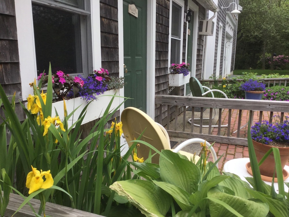 Coach Stop Inn - photo 86