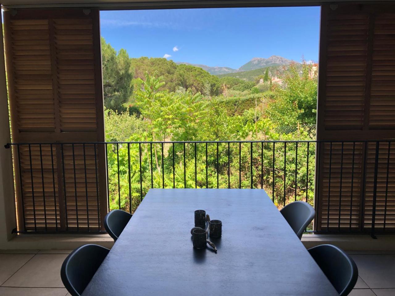 Appartement Ambre T2 a 100 Metres de la Mer — 4-Star Luxury Hotel in Saint-Florent-Sur-Cher, France